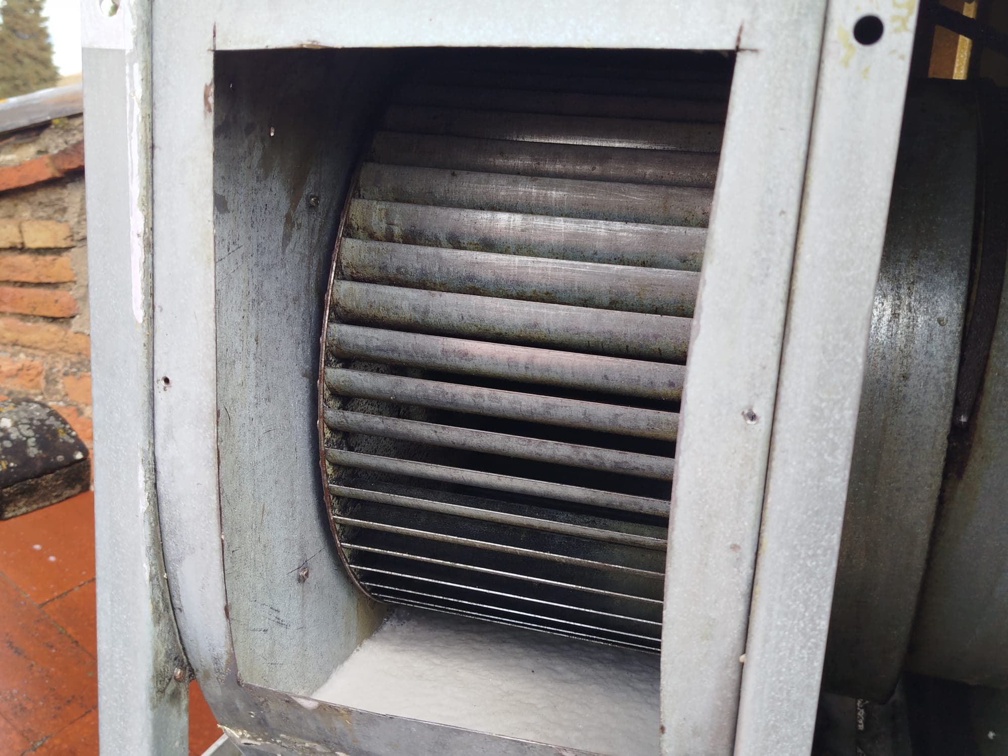 Turbina de extracción industrial durante una intervención
